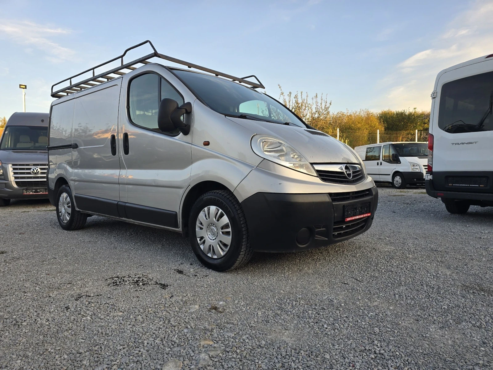 Opel Vivaro 2.0cdti 6скорости Климатик - изображение 3