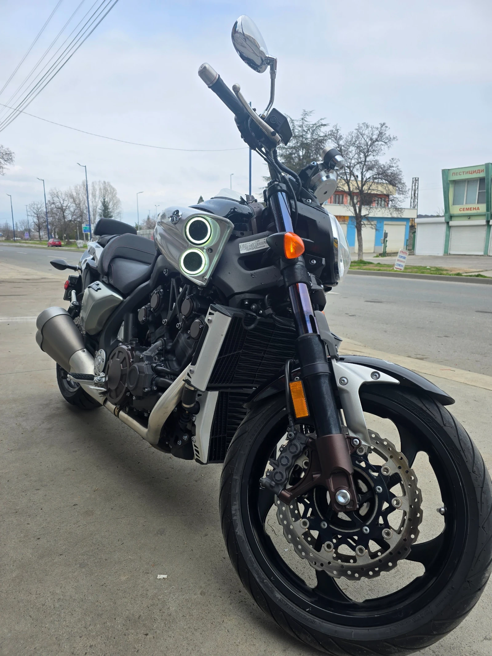 Yamaha V-Max Gen 2, снимка 2 - Мотоциклети и мототехника - 53933189