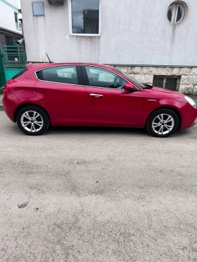 Alfa Romeo Giulietta 1, 6 дизел , много икономичен, нави, блутут, лед, снимка 1