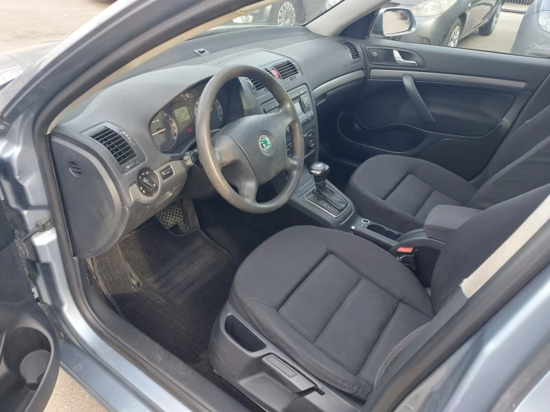 Skoda Octavia 1.9 TDI АВТОМАТИК, снимка 7 - Автомобили и джипове - 44215046