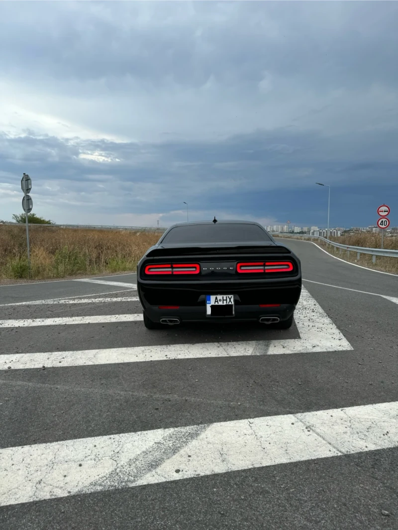 Dodge Challenger, снимка 7 - Автомобили и джипове - 48372846