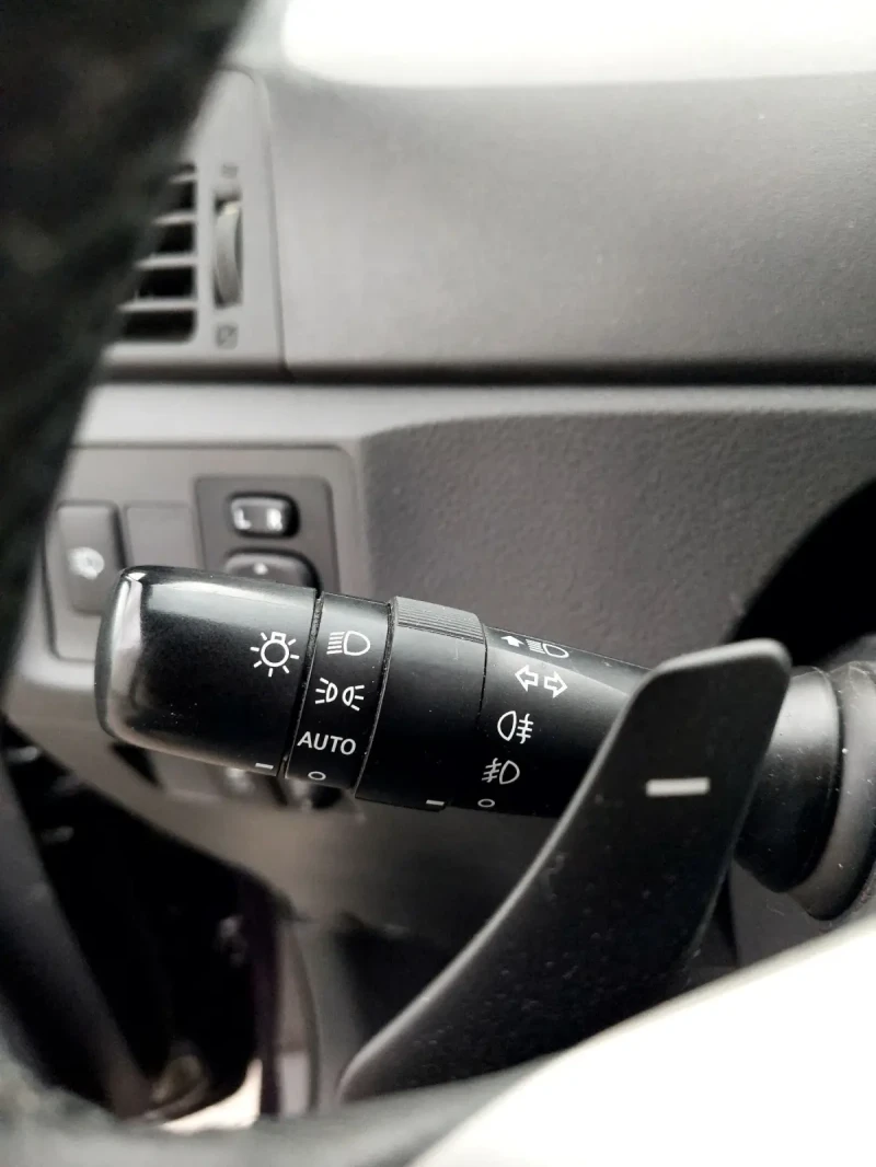 Toyota Verso 1.8 vvti automatic, снимка 10 - Автомобили и джипове - 49615291