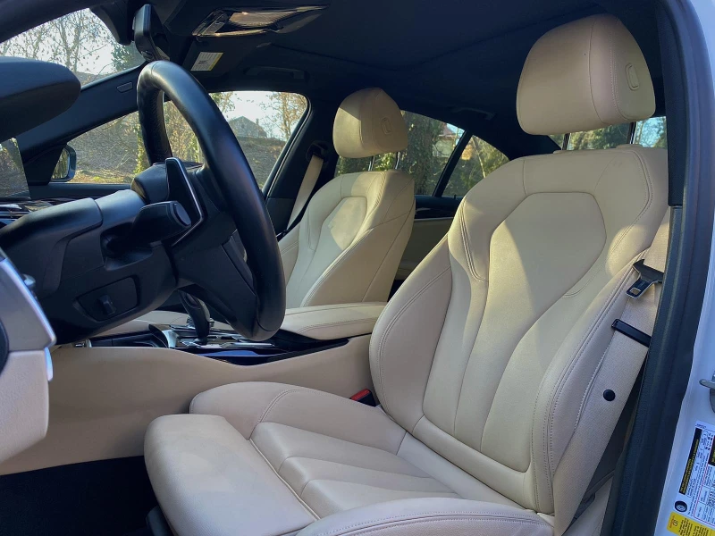 BMW 530  G30 SportLine, снимка 10 - Автомобили и джипове - 50186146