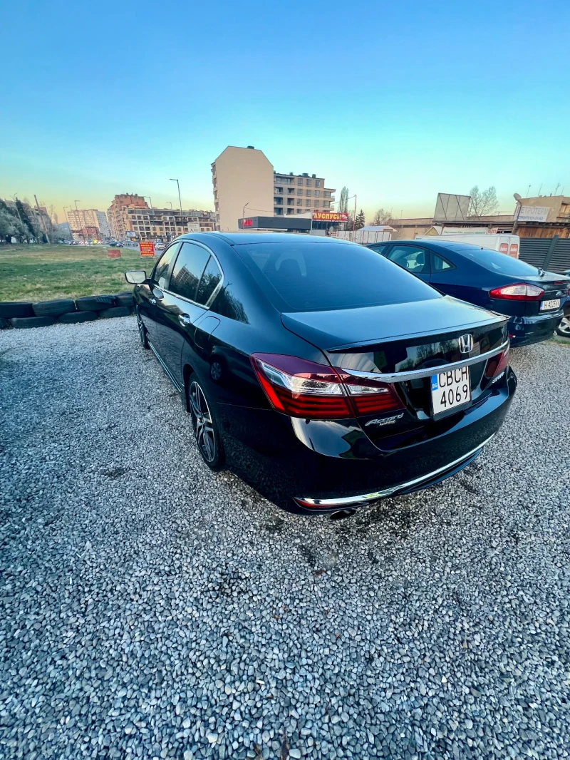 Honda Accord 2.4 Sport facelift, снимка 9 - Автомобили и джипове - 52816440