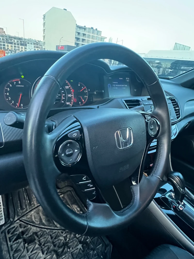 Honda Accord 2.4 Sport facelift, снимка 11 - Автомобили и джипове - 52816440