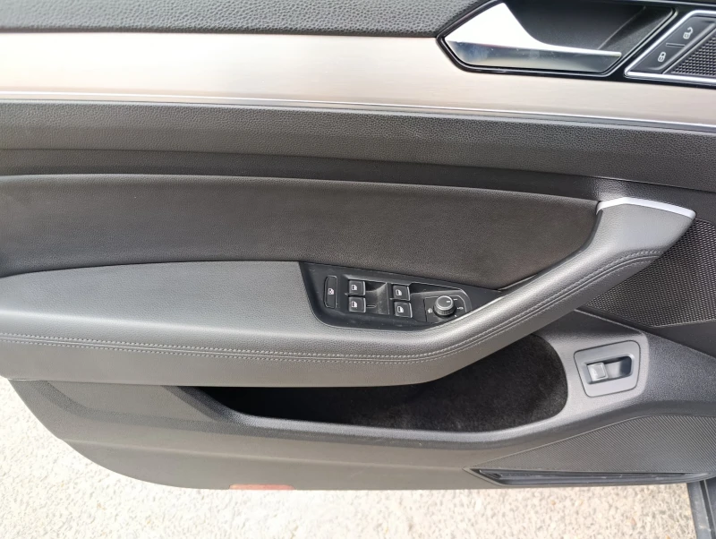 VW Passat 2.0TDI 150кс. HIGHLINE, снимка 6 - Автомобили и джипове - 51923344
