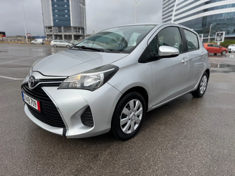Toyota Yaris 1.3VVT-I-AUTO-NAVI