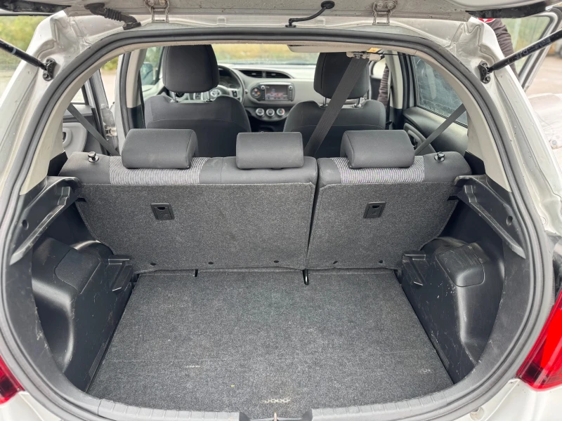 Toyota Yaris 1.3VVT-I-AUTO-NAVI, снимка 15 - Автомобили и джипове - 52097336