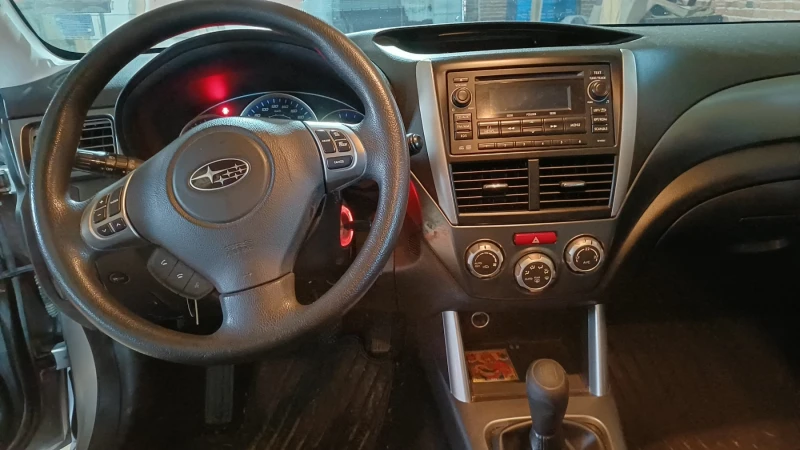 Subaru Forester комби, снимка 12 - Автомобили и джипове - 52616450