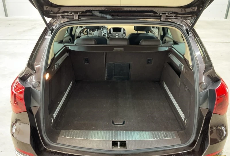 Opel Astra 1.6i Turbo 170hp Automat Edition Premium, снимка 8 - Автомобили и джипове - 52663080