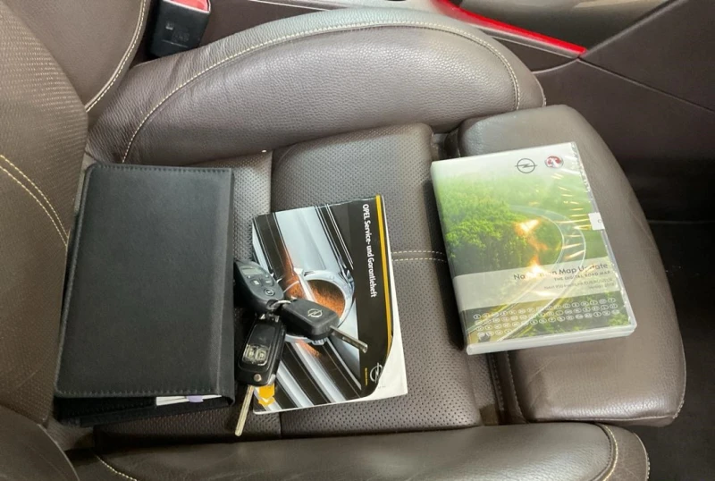 Opel Astra 1.6i Turbo 170hp Automat Edition Premium, снимка 6 - Автомобили и джипове - 52663080