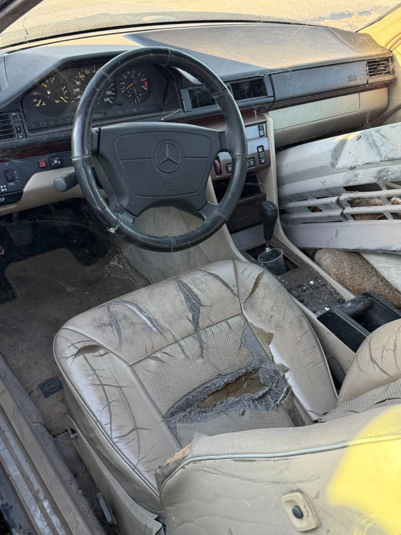 Mercedes-Benz E 220 w124, снимка 5 - Автомобили и джипове - 52682218