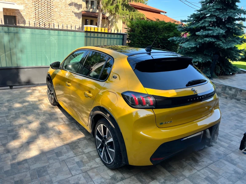 Peugeot 208 E, снимка 2 - Автомобили и джипове - 53306526