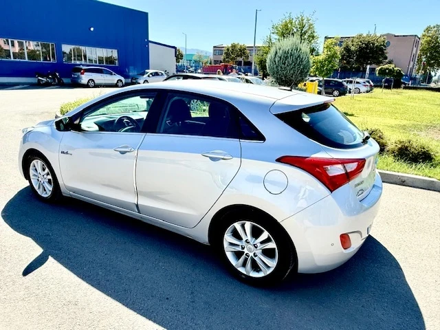 Hyundai I30 1.6CRDI-НАВИ-КАМЕРА - изображение 6