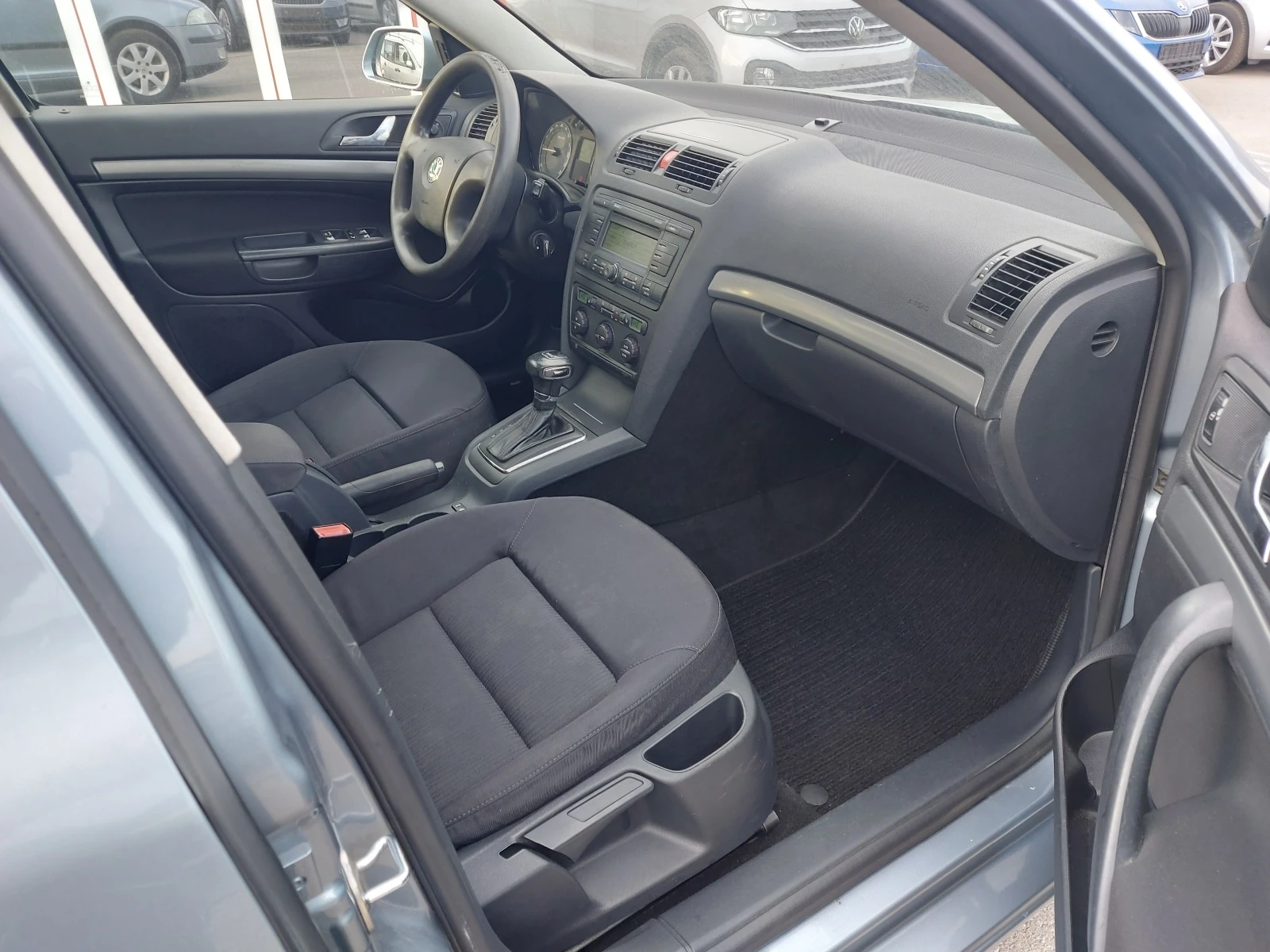 Skoda Octavia 1.9 TDI АВТОМАТИК - изображение 10