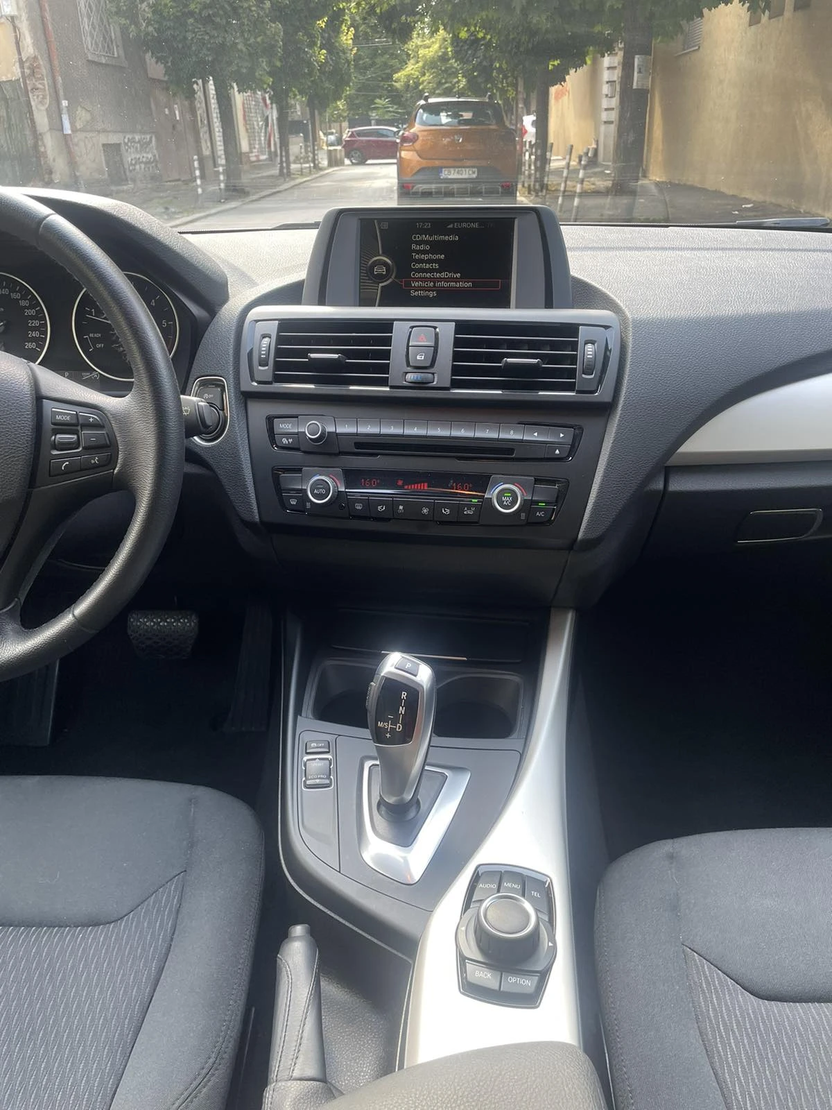 BMW 120 Aвтомат - изображение 9