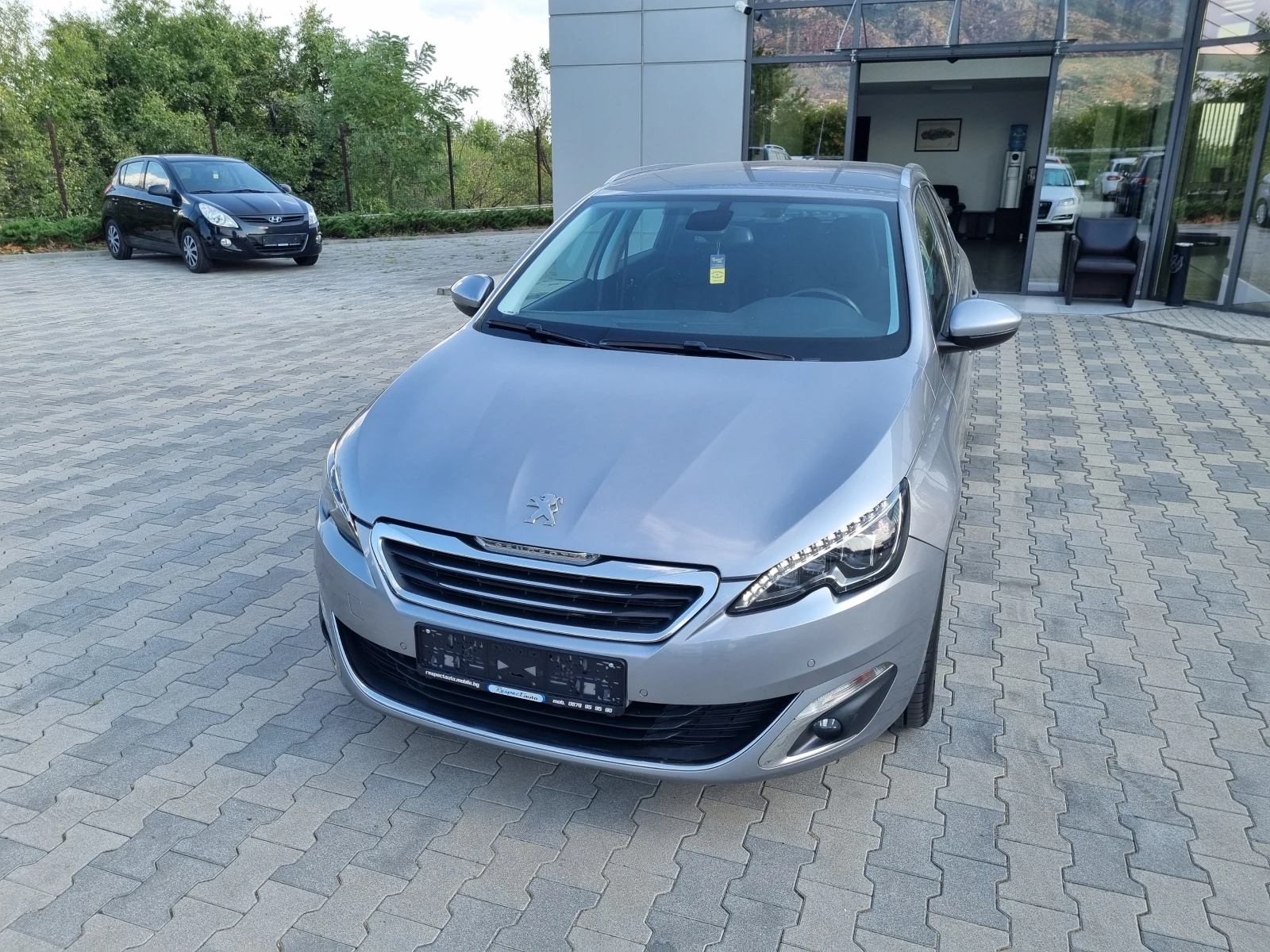 Peugeot 308 2.0HDi-150кс АВТОМАТИК* LED, EURO 6B - изображение 3