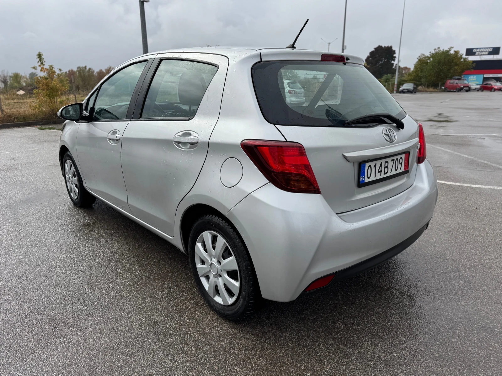 Toyota Yaris 1.3VVT-I - изображение 5