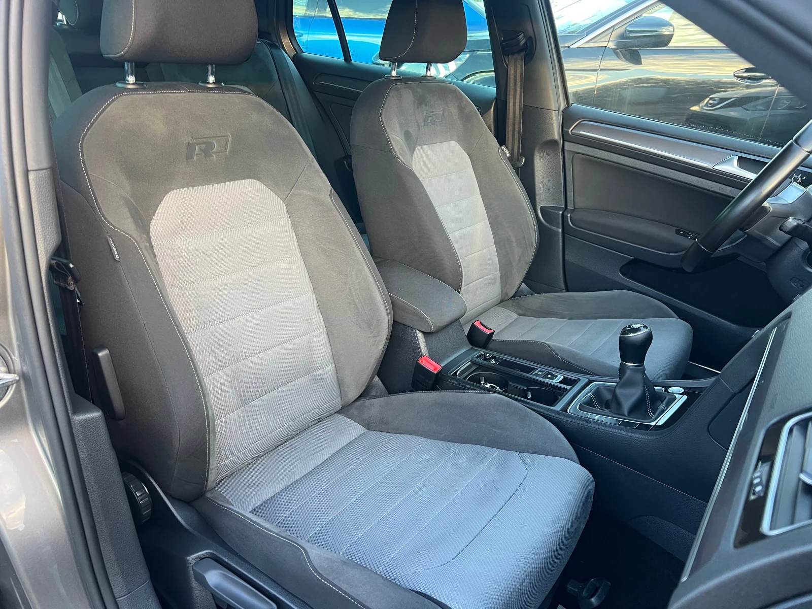 VW Golf R LINE DISTR. CAMERA KEY LESS | Mobile.bg � ����������� 11