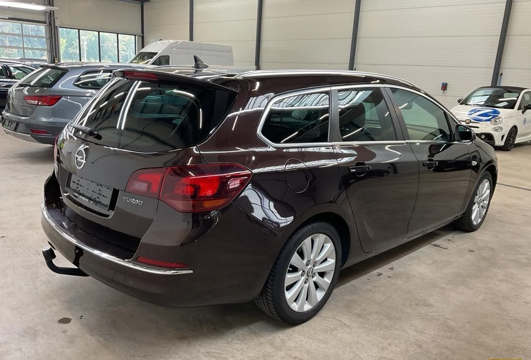 Opel Astra 1.6i Turbo 170hp Automat Edition Premium - изображение 3