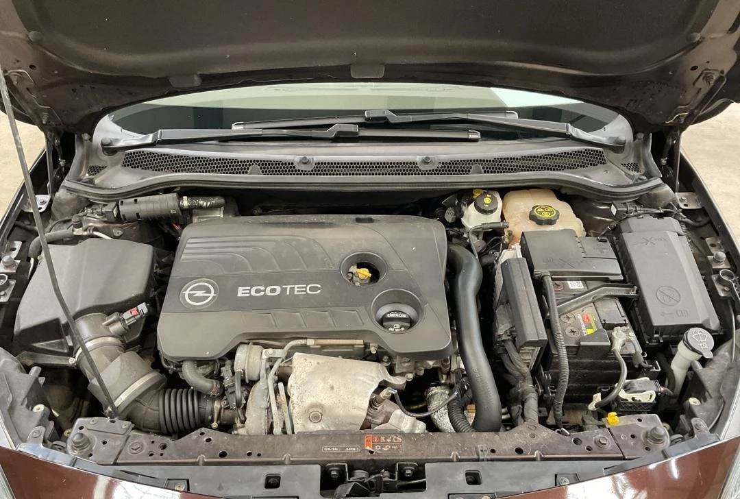 Opel Astra 1.6i Turbo 170hp Automat Edition Premium - изображение 7