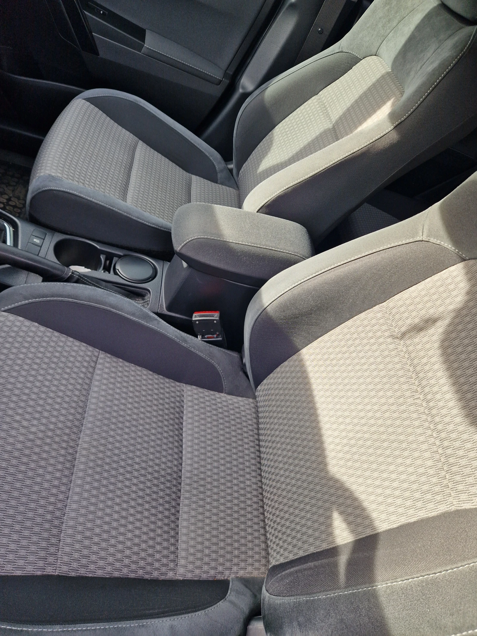 Toyota Auris 1.6 132.ks AGU TM auto Sofia - изображение 8