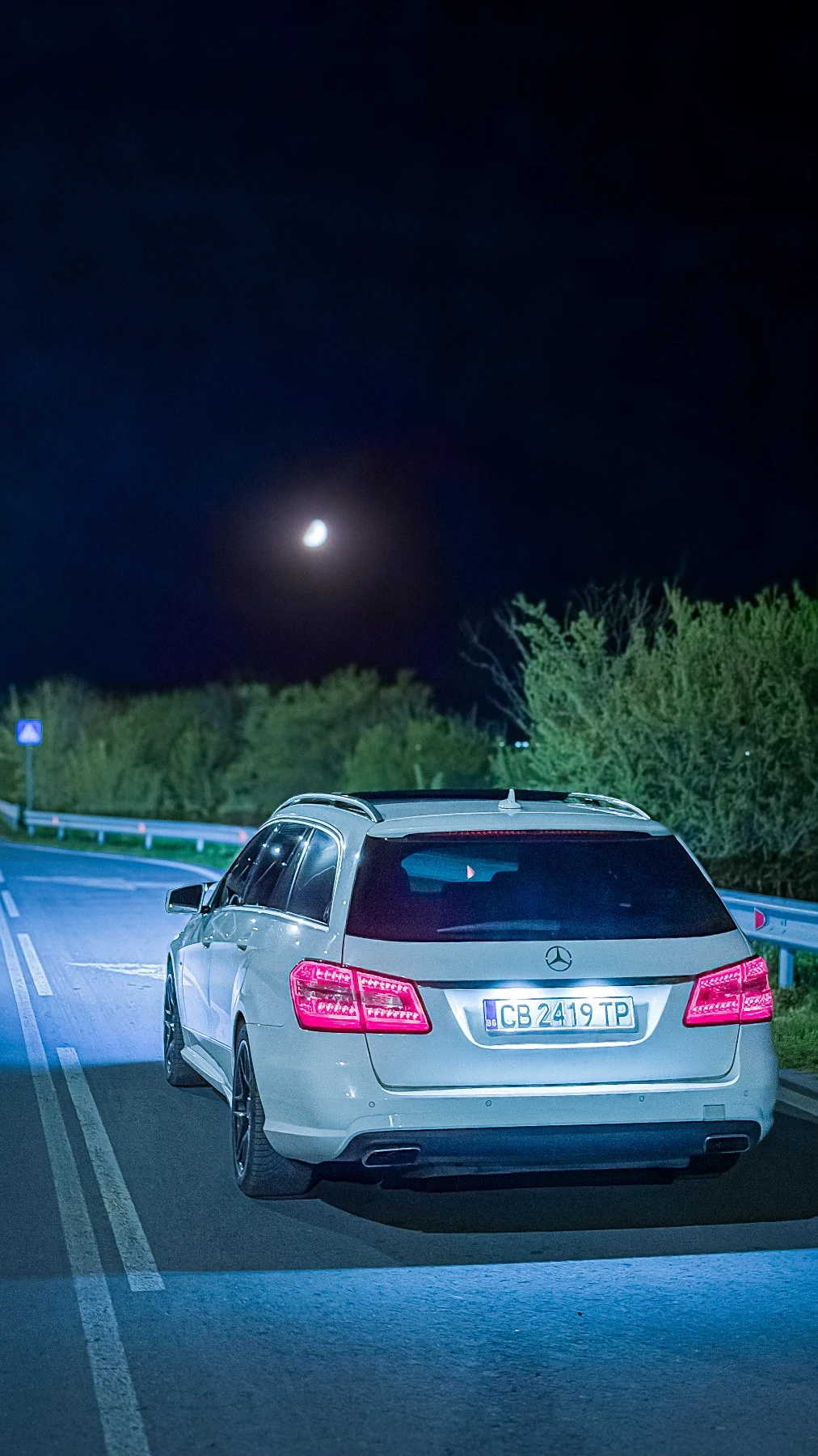 Mercedes-Benz E 350 4MATIC FULL, снимка 6 - Автомобили и джипове - 54476836