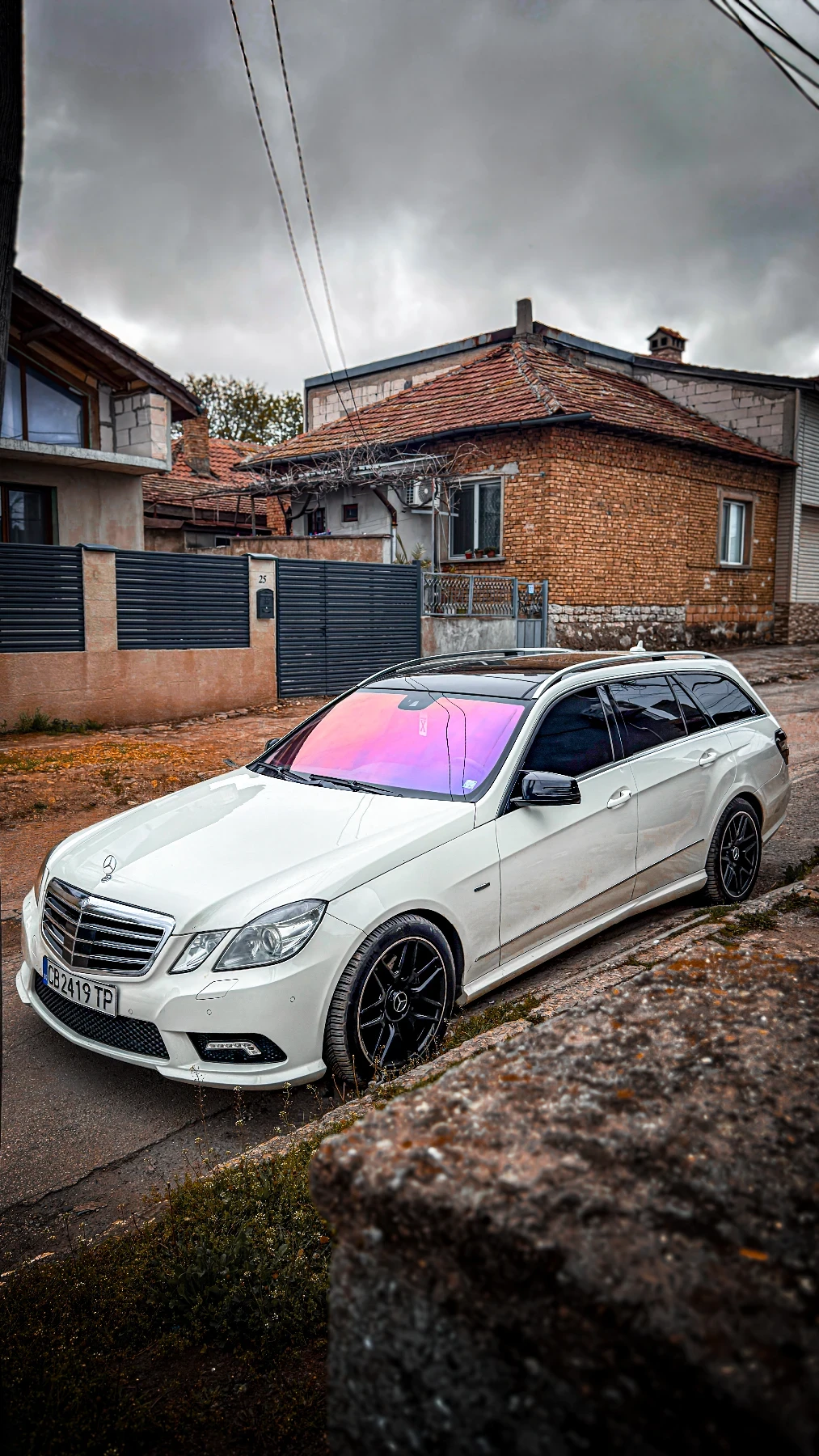 Mercedes-Benz E 350 4MATIC FULL, снимка 3 - Автомобили и джипове - 54476836