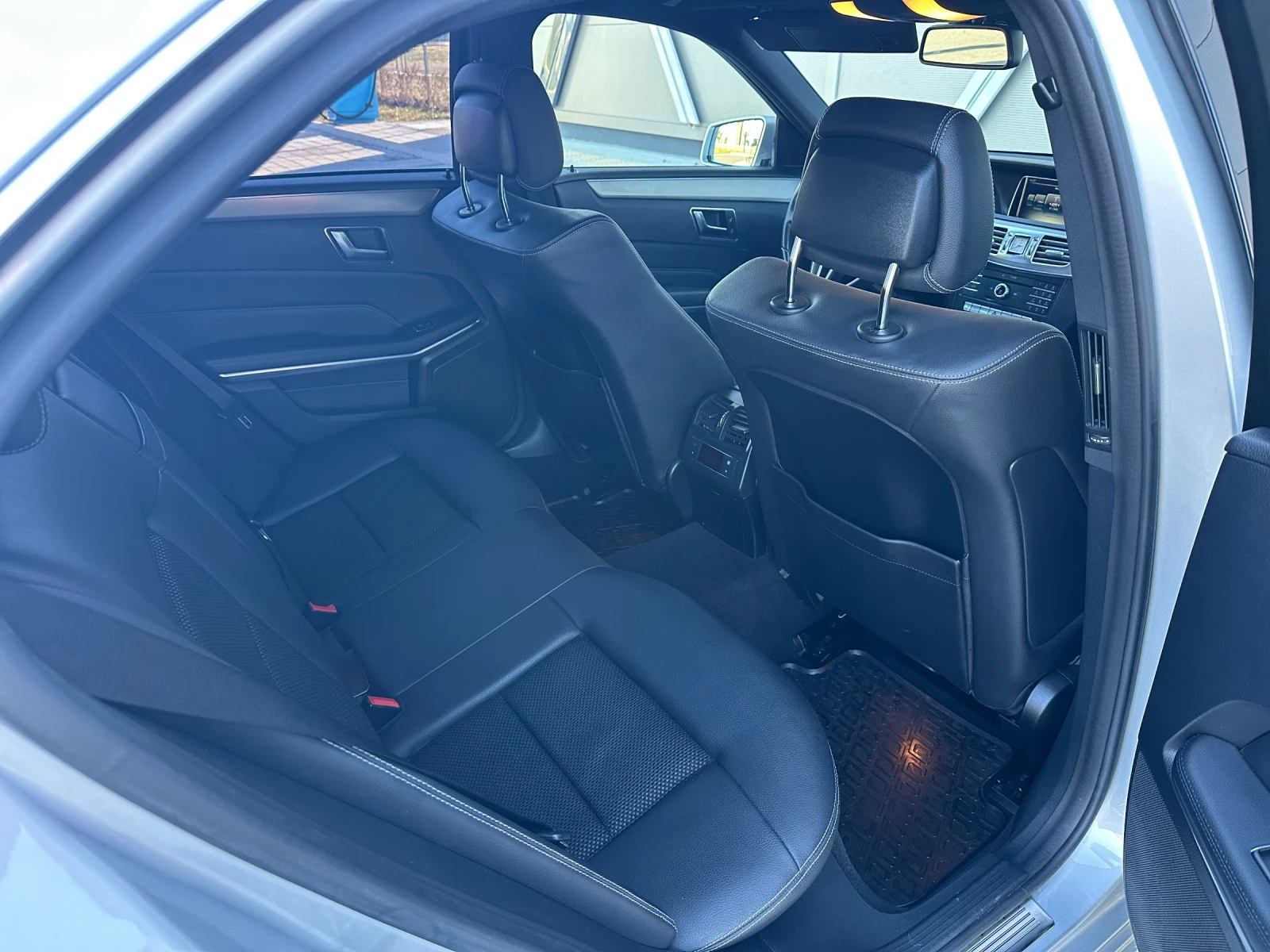 Mercedes-Benz E 220 Bluetec  Avantgarde, 9G Tronic , Камера , Обслужен - изображение 10