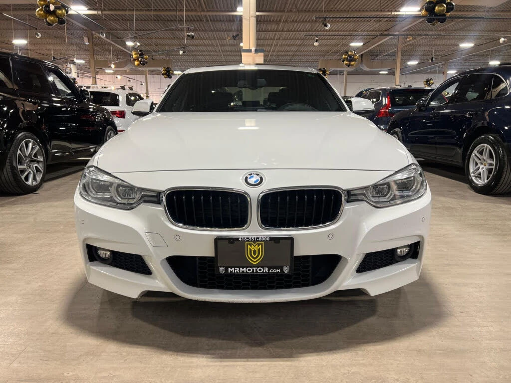 BMW 330 3 Series* 330i* xDrive* АвтоКредит* (ЦЕНА ДО БГ), снимка 3 - Автомобили и джипове - 53934900