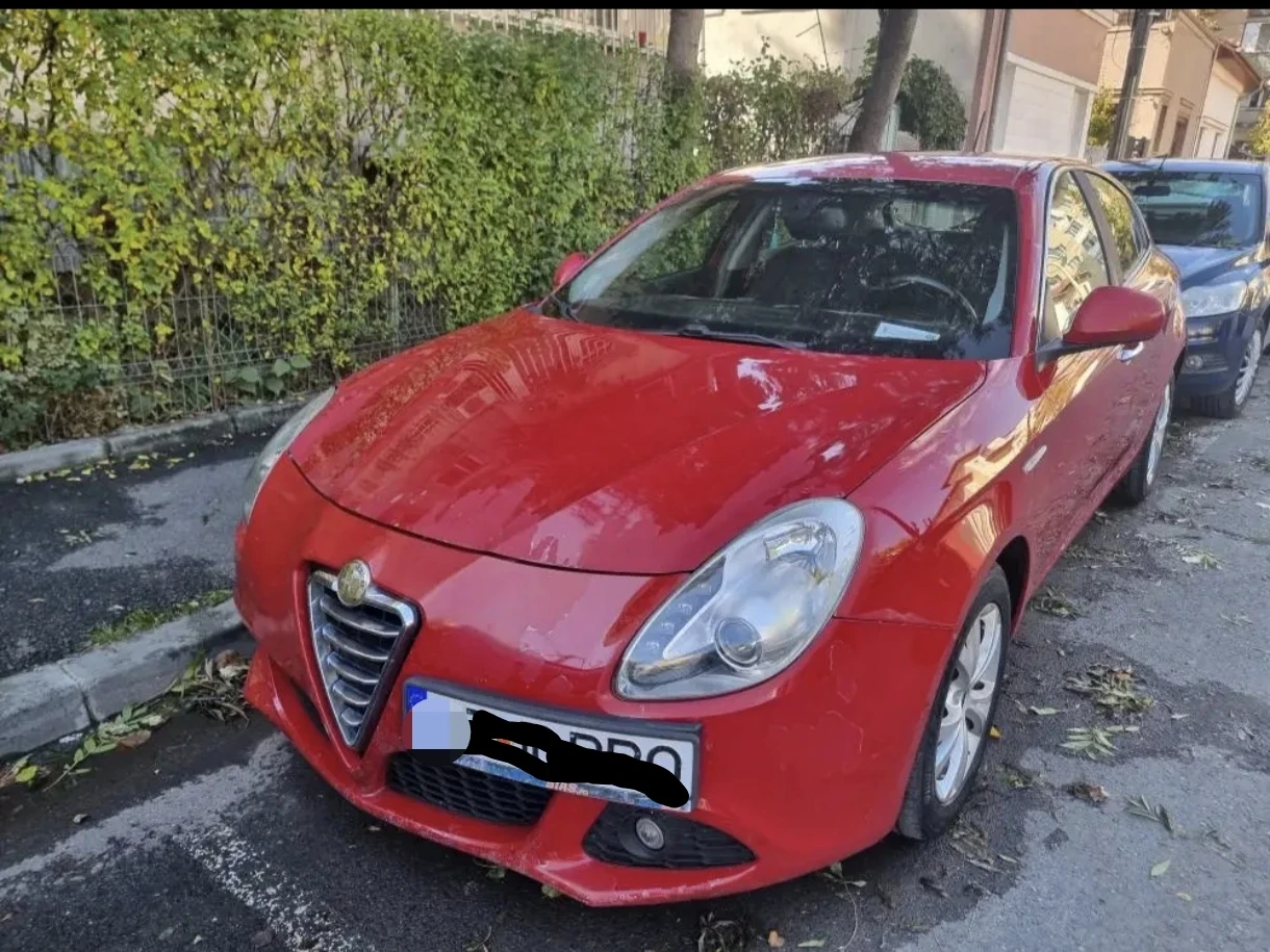 Alfa Romeo Giulietta 1, 6 дизел , много икономичен, нави, блутут, лед