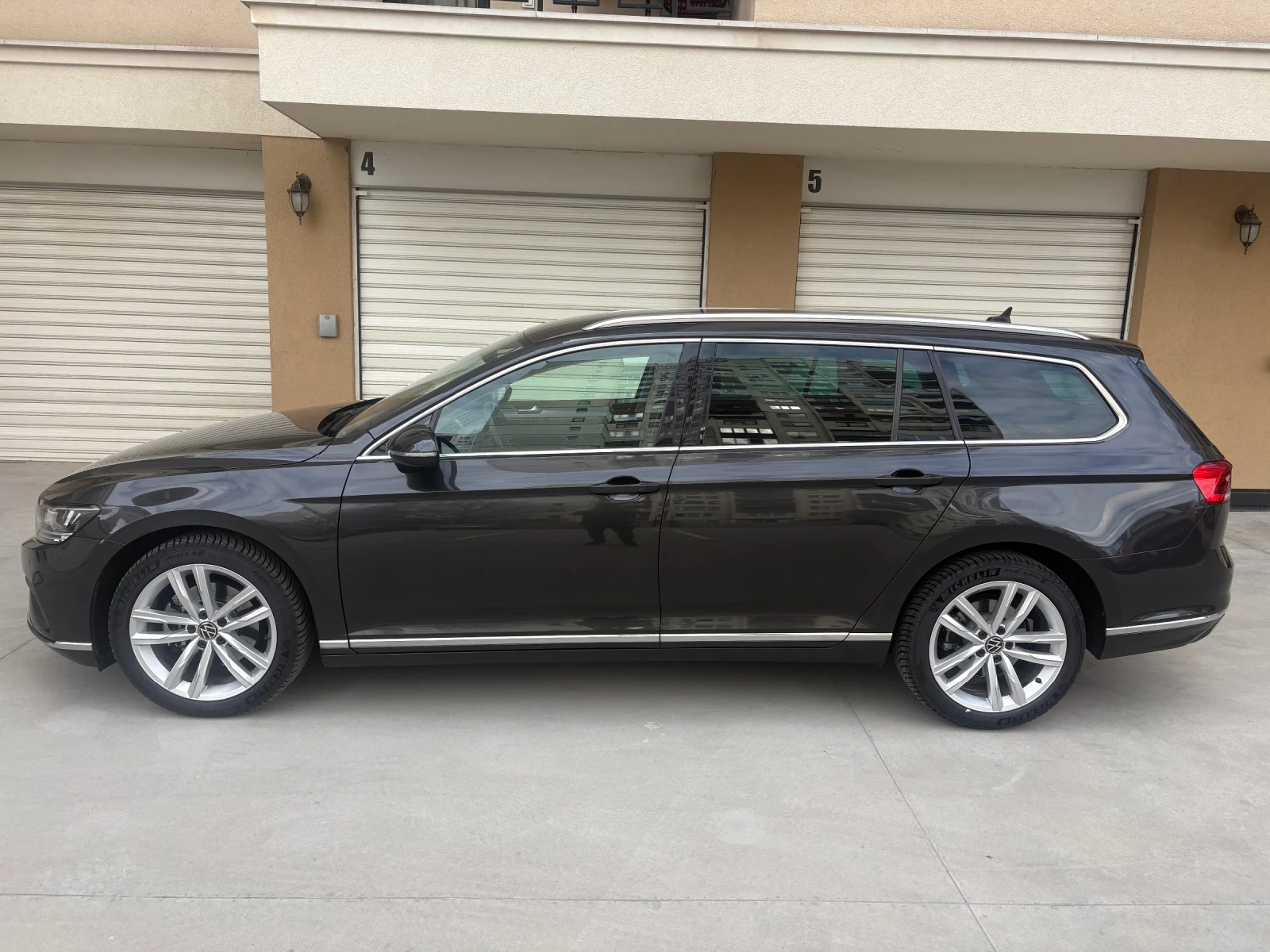 VW Passat Elegance, Digital, История, Напълно Обслужен, снимка 7 - Автомобили и джипове - 54064528