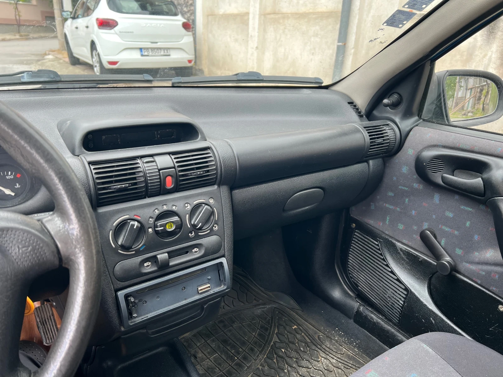 Opel Corsa, снимка 7 - Автомобили и джипове - 54441918