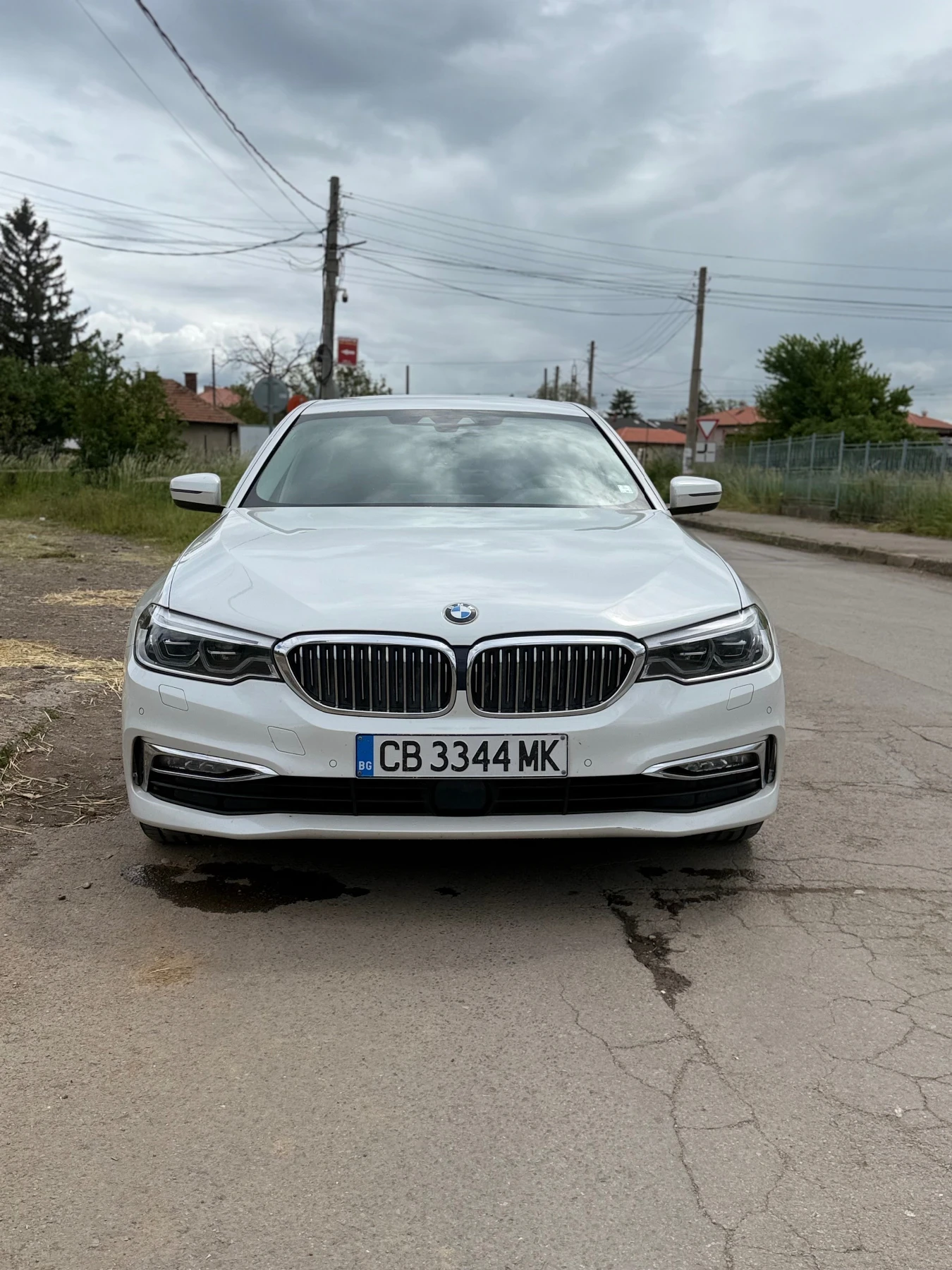 BMW 530 xDrive Luxury Line, снимка 2 - Автомобили и джипове - 54655851