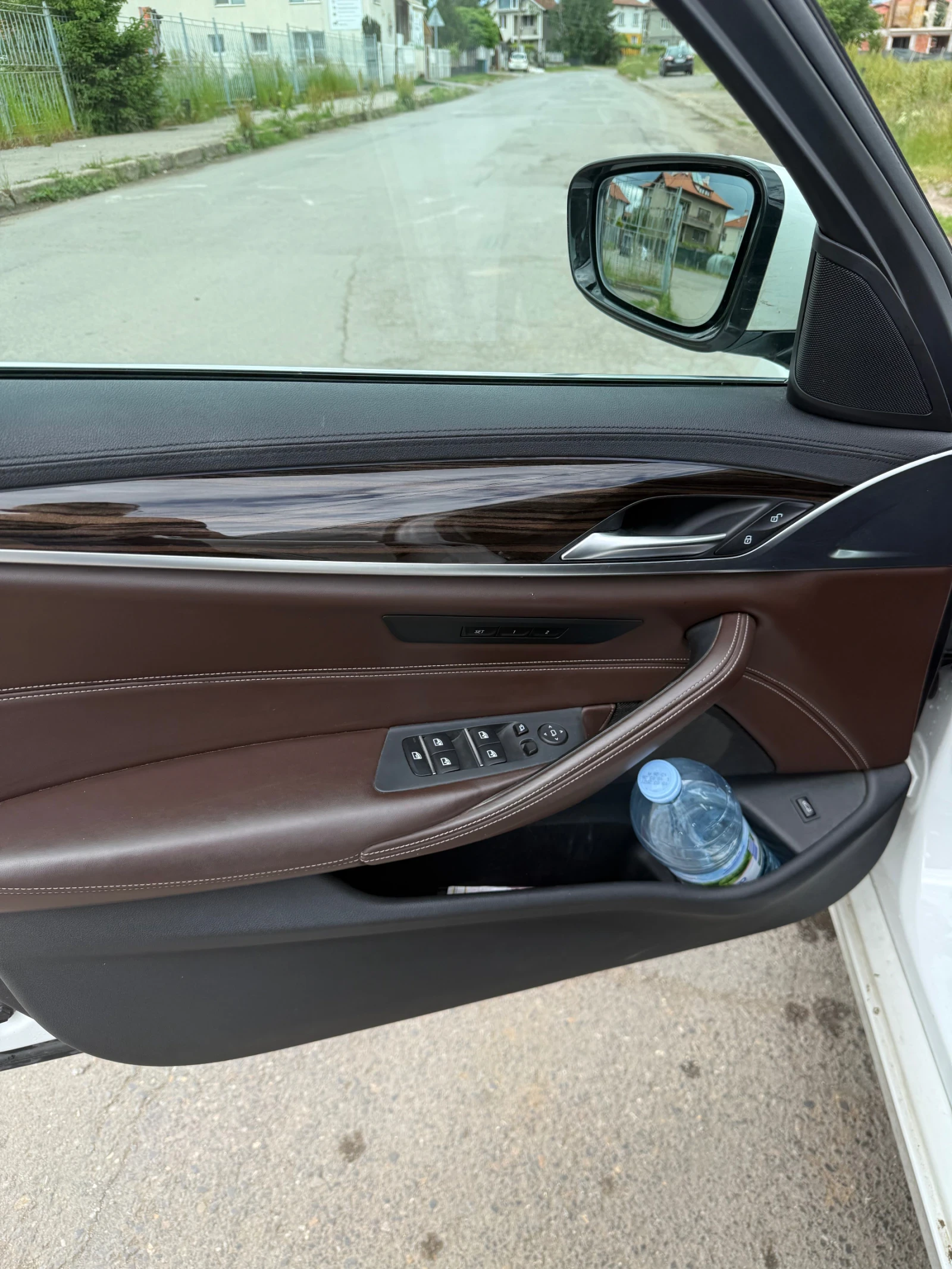 BMW 530 xDrive Luxury Line, снимка 15 - Автомобили и джипове - 54655851