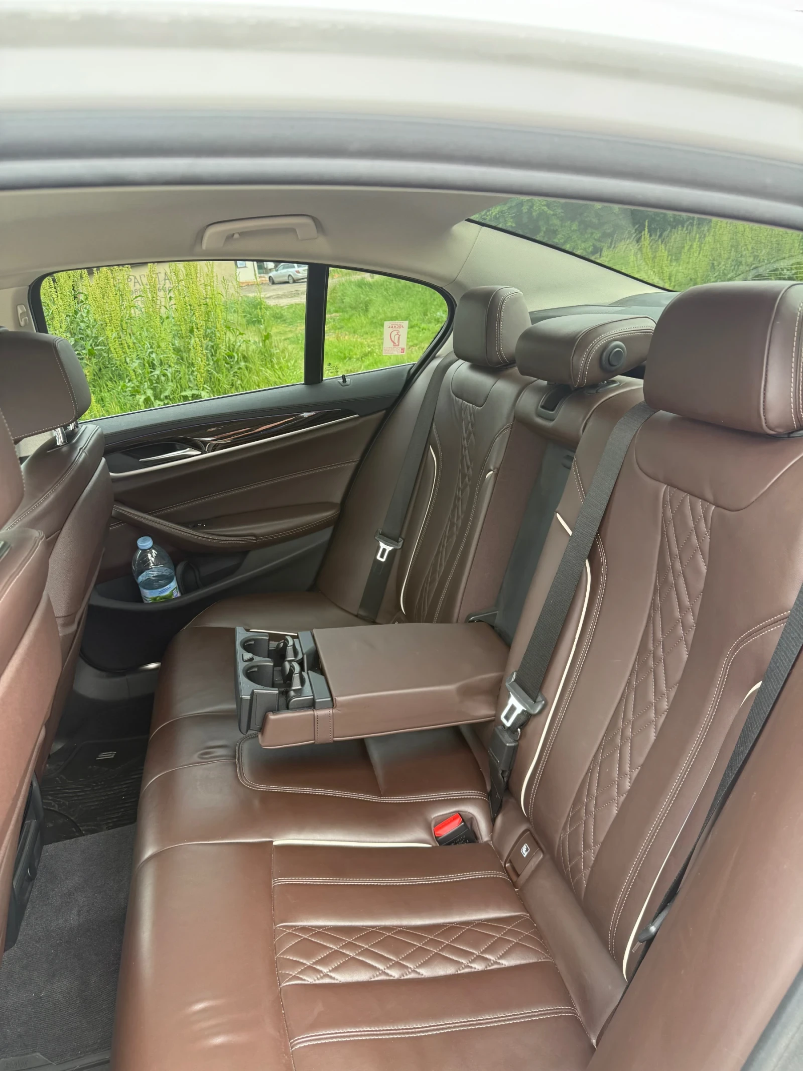BMW 530 xDrive Luxury Line, снимка 11 - Автомобили и джипове - 54655851