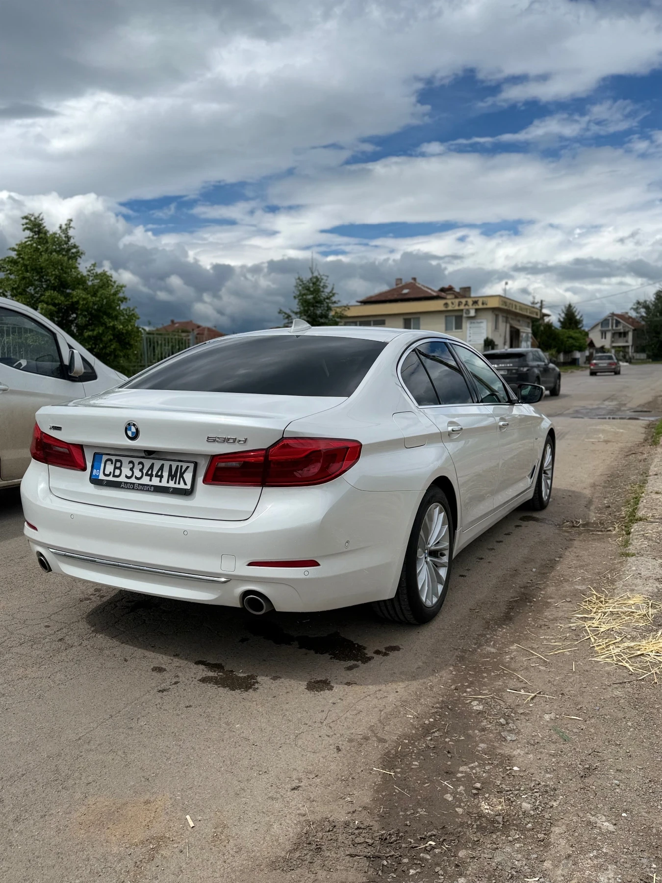 BMW 530 xDrive Luxury Line, снимка 4 - Автомобили и джипове - 54655851