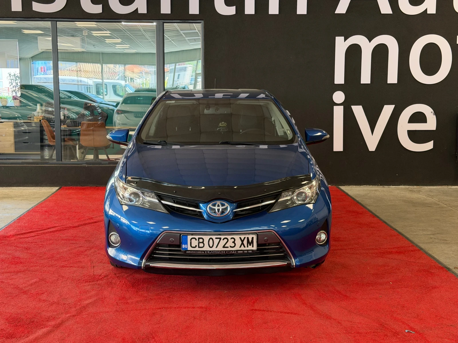 Toyota Auris Хибрид-Газ, снимка 2 - Автомобили и джипове - 55445209