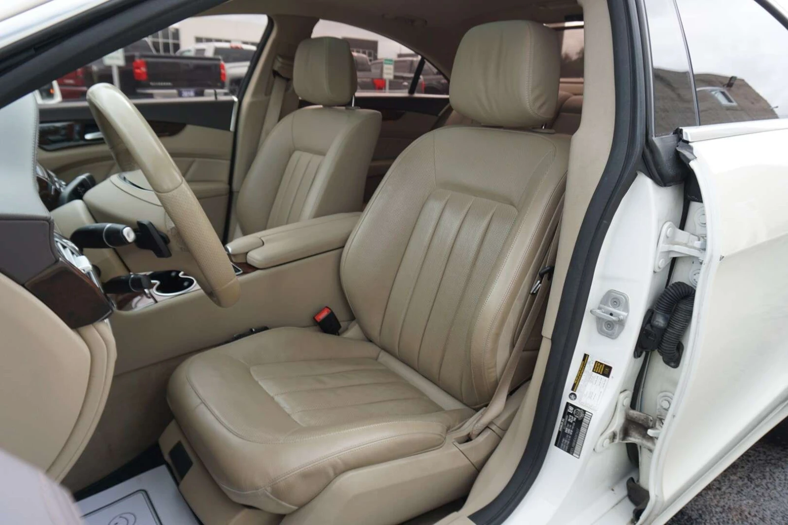 Mercedes-Benz CLS 550 / ПАНО / ЛИЗИНГ / ЦЕНА до БГ, снимка 12 - Автомобили и джипове - 55625224