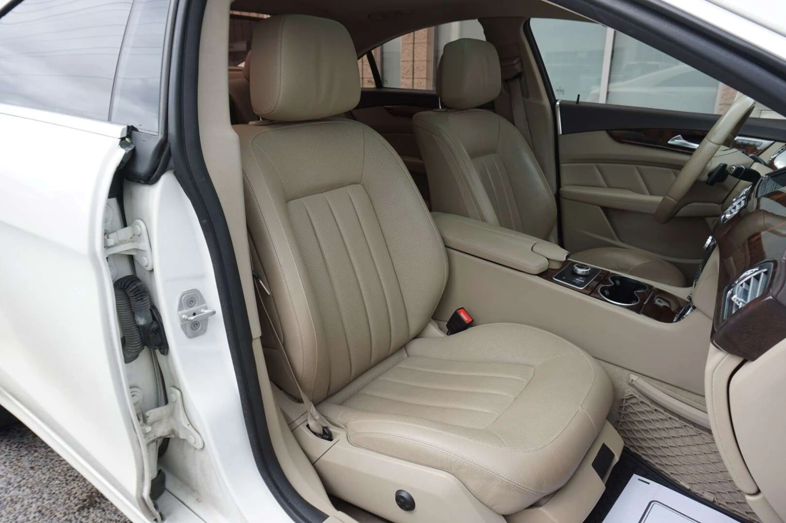 Mercedes-Benz CLS 550 / ПАНО / ЛИЗИНГ / ЦЕНА до БГ, снимка 17 - Автомобили и джипове - 55625224