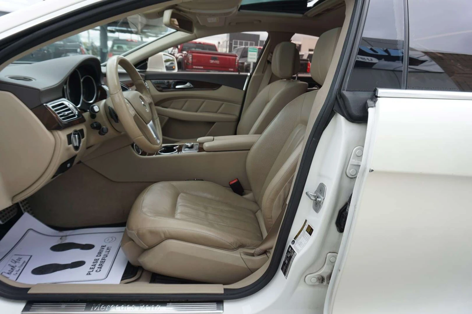 Mercedes-Benz CLS 550 / ПАНО / ЛИЗИНГ / ЦЕНА до БГ, снимка 13 - Автомобили и джипове - 55625224