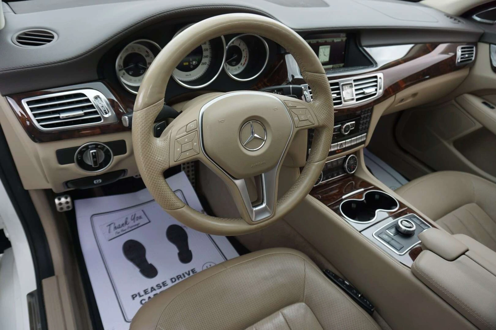 Mercedes-Benz CLS 550 / ПАНО / ЛИЗИНГ / ЦЕНА до БГ, снимка 8 - Автомобили и джипове - 55625224