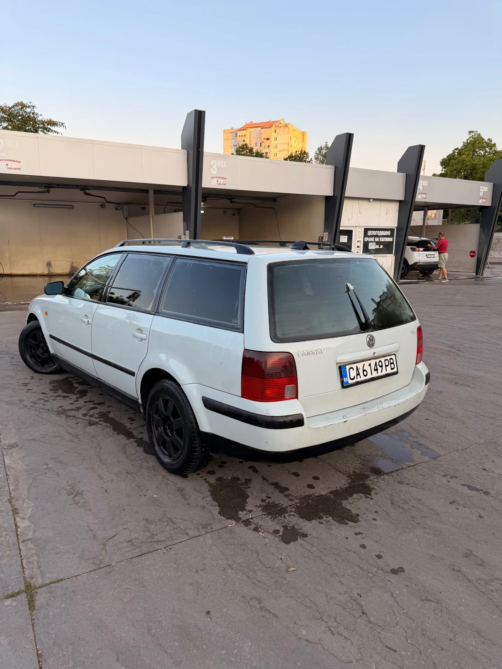 VW Passat, снимка 4 - Автомобили и джипове - 55878932