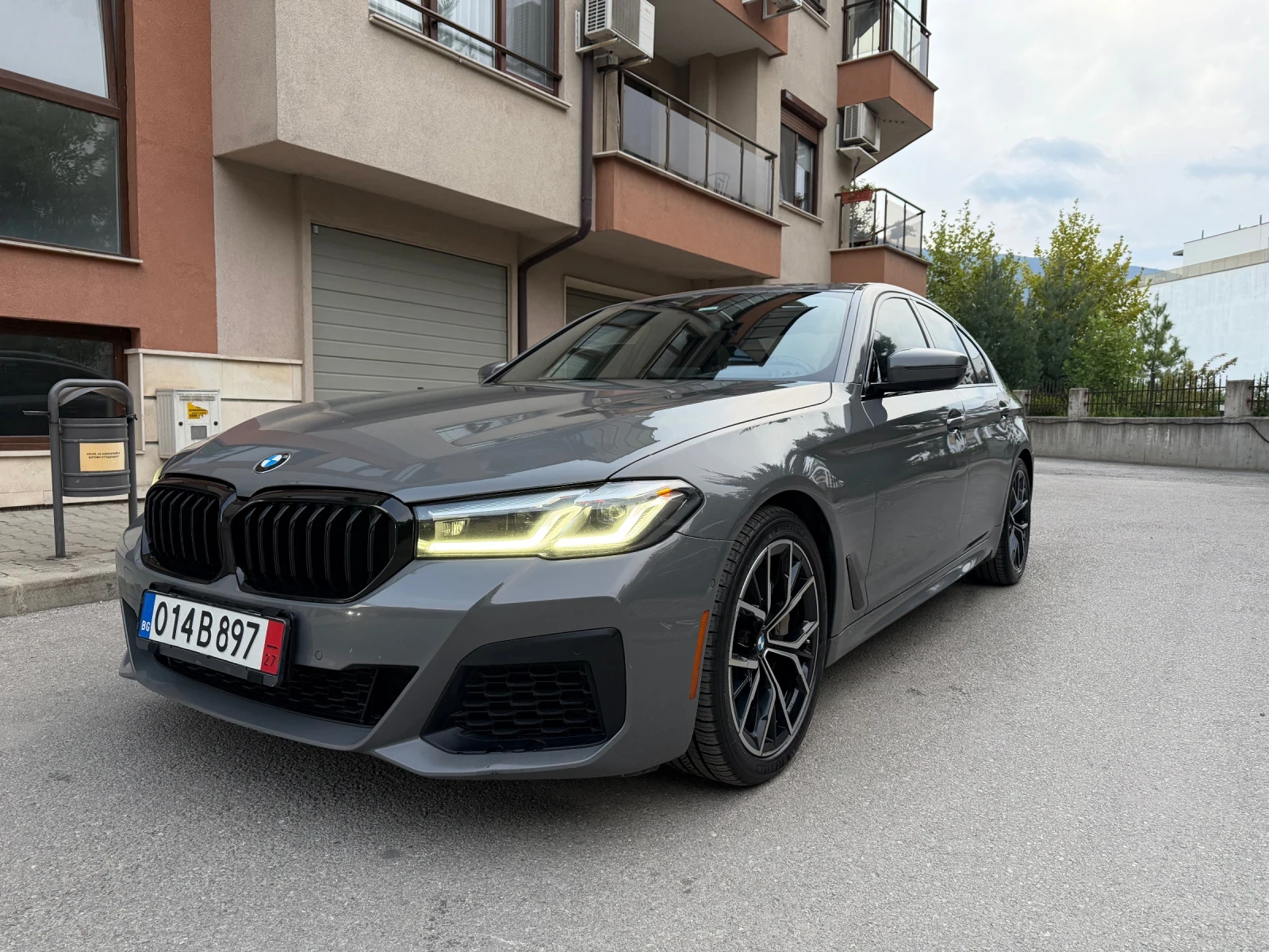 BMW 540 Nardo Gray/Soft close/Обдухване