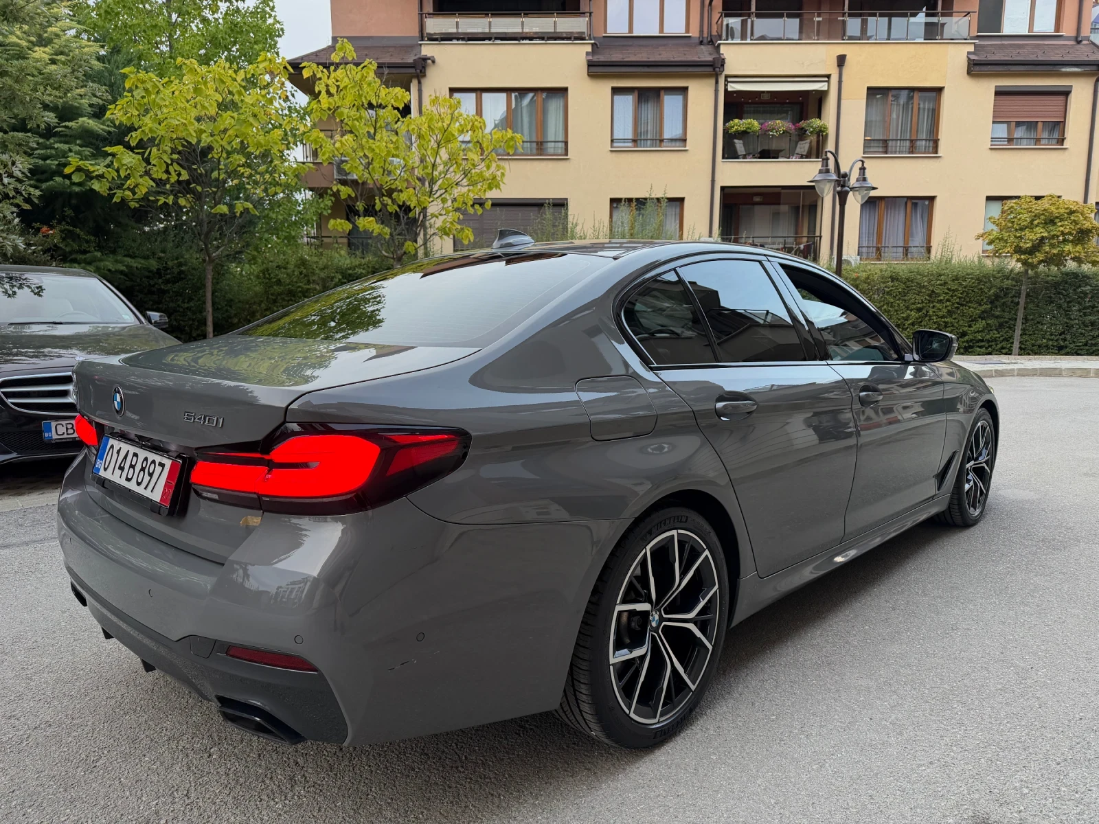 BMW 540 Nardo Gray/Soft close/Обдухване, снимка 5 - Автомобили и джипове - 56183812