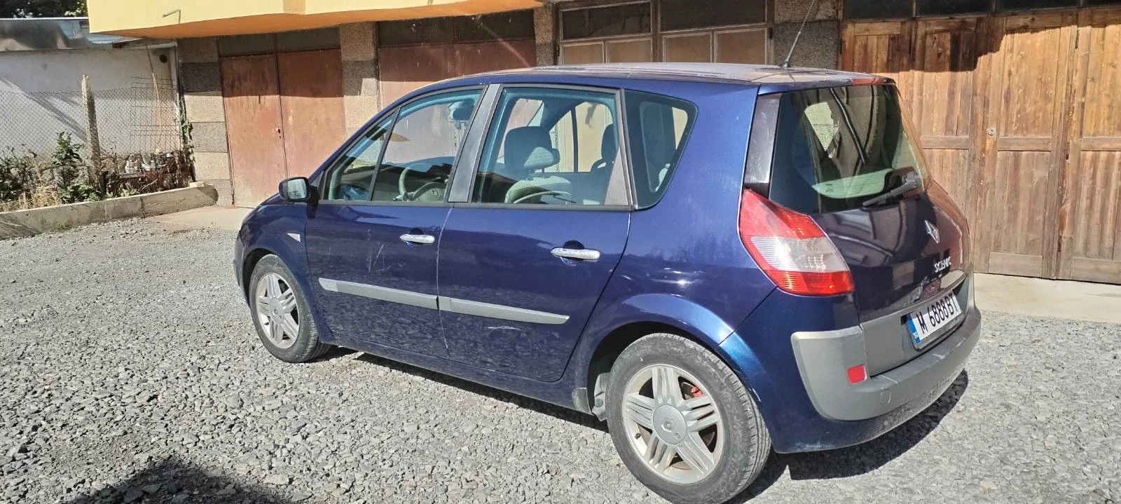 Renault Scenic, снимка 3 - Автомобили и джипове - 56638185