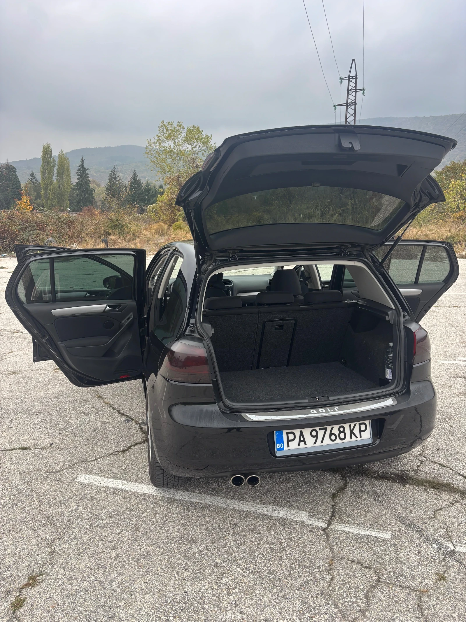 VW Golf, снимка 4 - Автомобили и джипове - 56649357