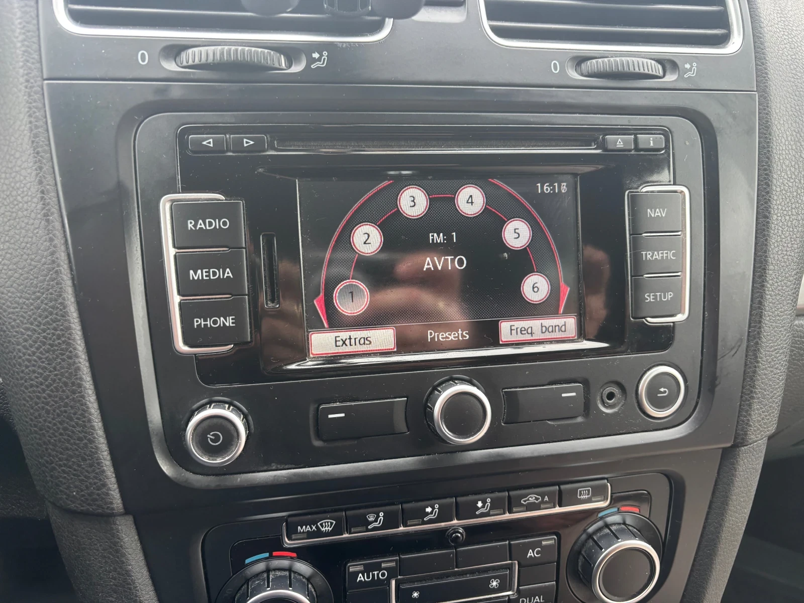 VW Golf, снимка 15 - Автомобили и джипове - 56649357