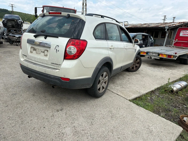 Chevrolet Captiva 2.0d, снимка 3 - Автомобили и джипове - 46384513