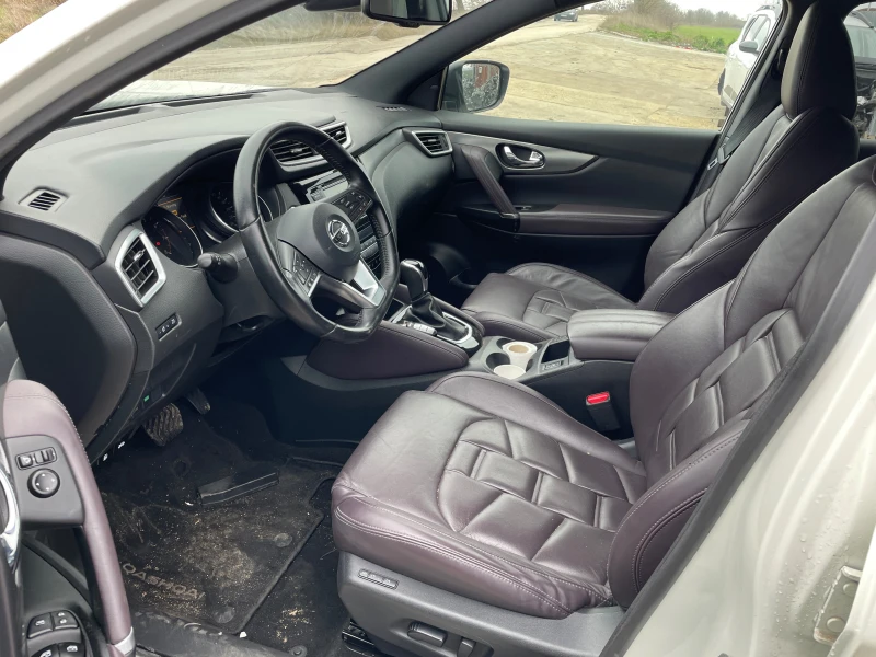 Nissan Qashqai 1.3 DIG-T, снимка 6 - Автомобили и джипове - 48550399